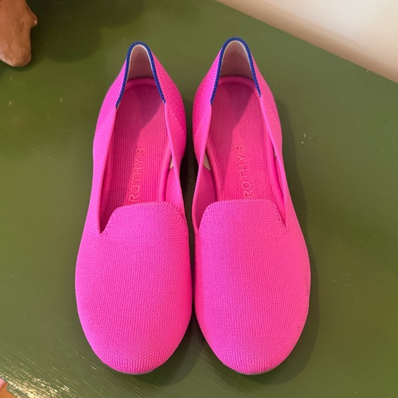 Rothy's Shoes - Rothy’s authentic limited edition flamingo pink loafers